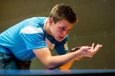 Lukas Lautsch schlägt in der Altersklasse Jugend auf!